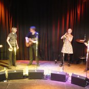 Chumbawamba - List pictures