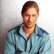 Casey James - List pictures