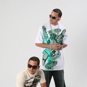 Khriz Y Angel - List pictures