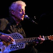 Doug Macleod - List pictures