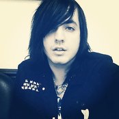 Joel Faviere - List pictures