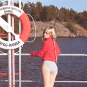 Petite Meller - List pictures