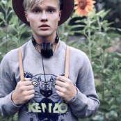 Benjamin - List pictures