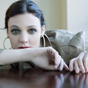 Amelia Curran - List pictures