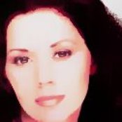 Julie Reeves - List pictures