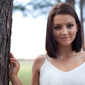 Lili Kendall - List pictures