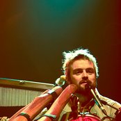 Xavier Rudd - List pictures