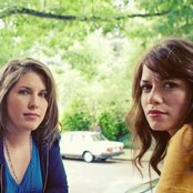 Everly - List pictures