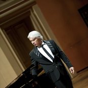 Hvorostovsky - List pictures