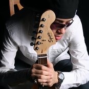 Prince Royce - List pictures