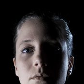 Anna Aaron - List pictures