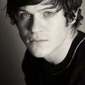 Iwan Rheon - List pictures