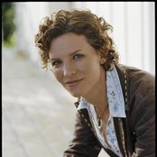 Catie Curtis - List pictures