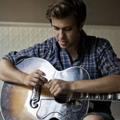 Bobby Long - List pictures