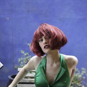 Elena Gadel - List pictures