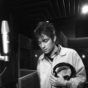 Damon Albarn - List pictures