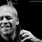 Avishai Cohen - List pictures