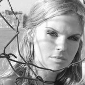 Ana Johnsson - List pictures