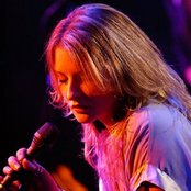 Mostly Autumn - List pictures