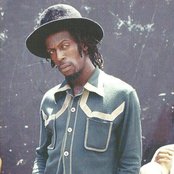 Gregory Isaacs - List pictures