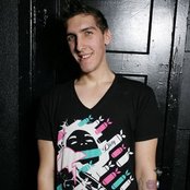 Petey Plastic - List pictures