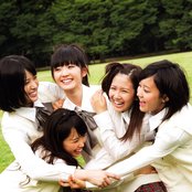 C-ute - List pictures