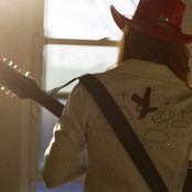 Jackie Lynn - List pictures