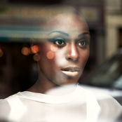 Laura Mvula - List pictures