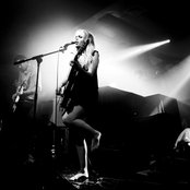 Kyla La Grange - List pictures