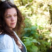 Amelia Curran - List pictures