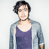 Tiago Iorc - List pictures