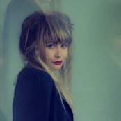 Frankie Rose - List pictures