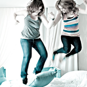 Everly - List pictures