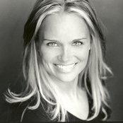 Kristin Chenoweth - List pictures