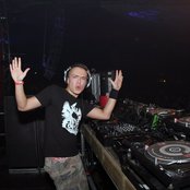 Headhunterz - List pictures