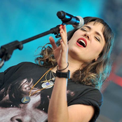 Tiê - List pictures