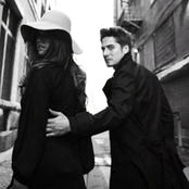 Nikki & Rich - List pictures