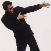 Suggs - List pictures