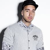 Joey Moe - List pictures