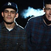 Set To Stun - List pictures