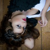 Emilie Simon - List pictures