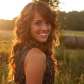 Angie Miller - List pictures