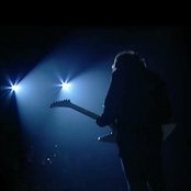 Moore Gary - List pictures