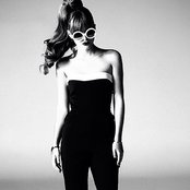 Bella Thorne - List pictures