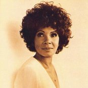 Shirley Bassey - List pictures