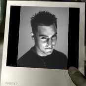 Akos - List pictures