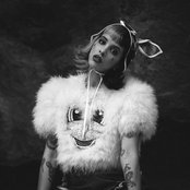 Melanie Martinez - List pictures