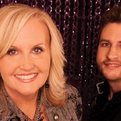 Karen Peck And New River - List pictures