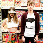 Holychild - List pictures
