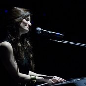 Idina Menzel - List pictures